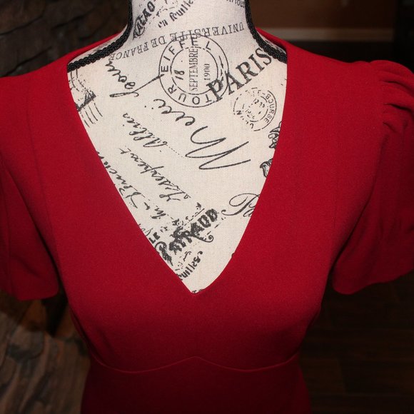 DKNY - Picture 2 of 7